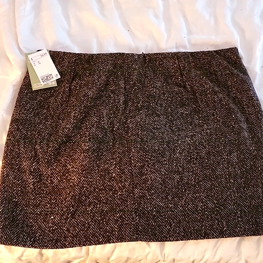 Tweed mini skirt